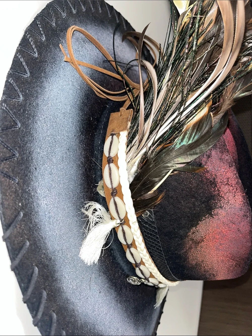 Women's Bohemian Feather Trimmed Western Hat in Black and Rust